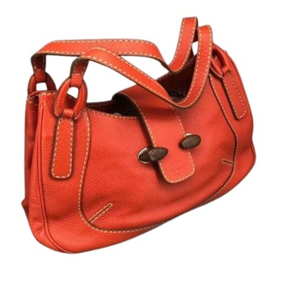 Tod's burnt orange pebbled leather shoulder bag - Picture 3 of 15